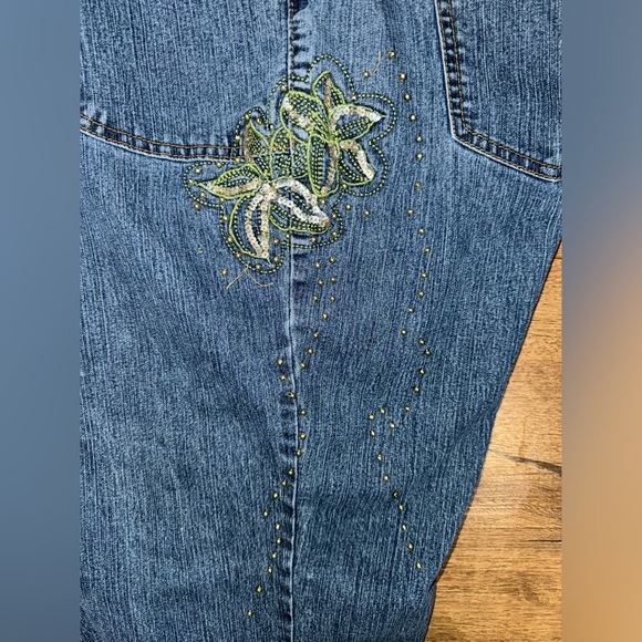 Monroe & Main Beaded Flower Design Jeans Size: 20W - Picture 9 of 12